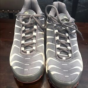 Nike Gray Athletic Men's Shoes